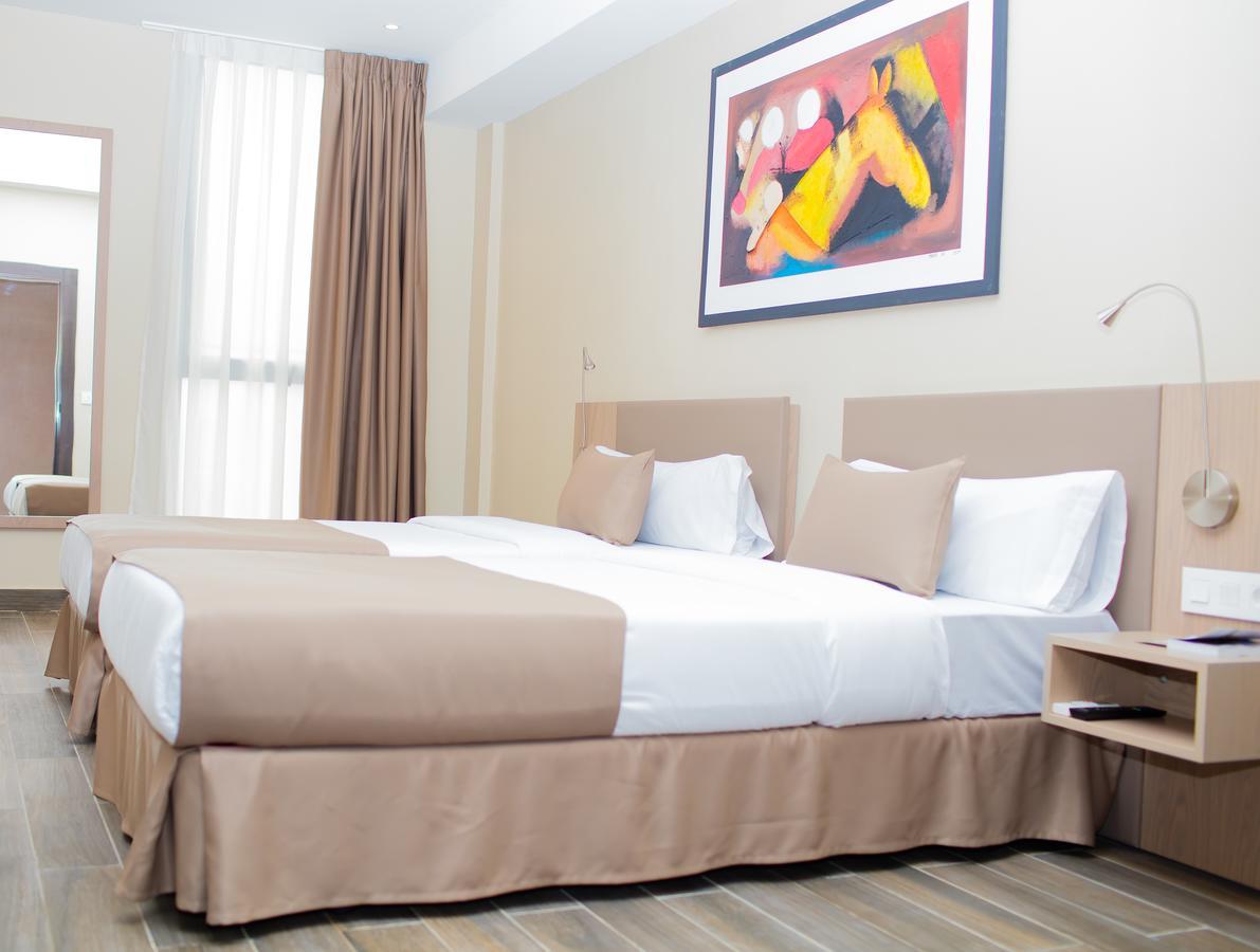 Fly Hotel Libreville Kültér fotó