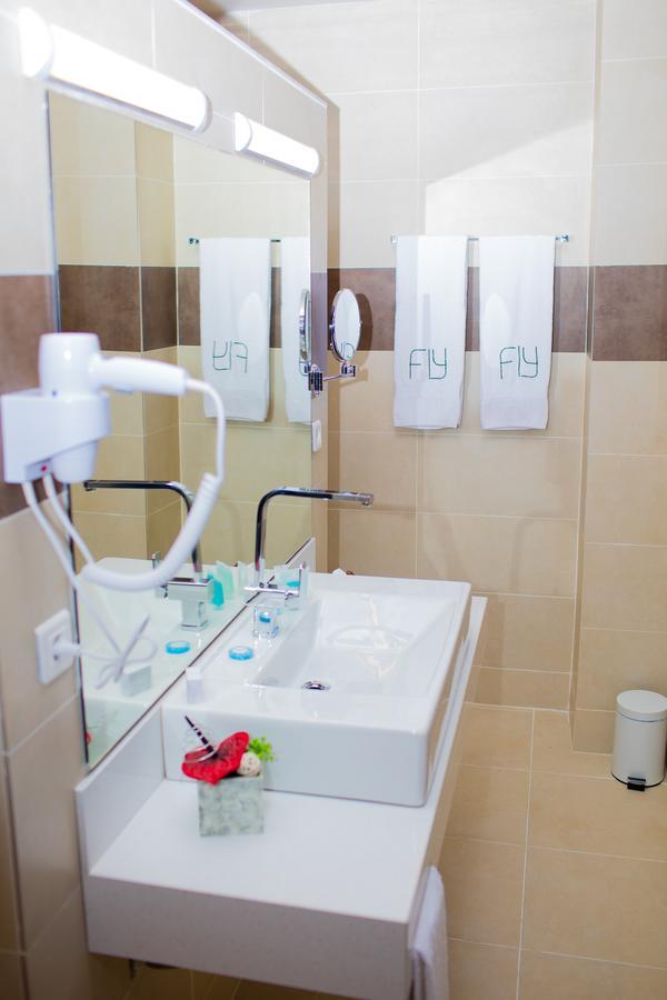 Fly Hotel Libreville Kültér fotó