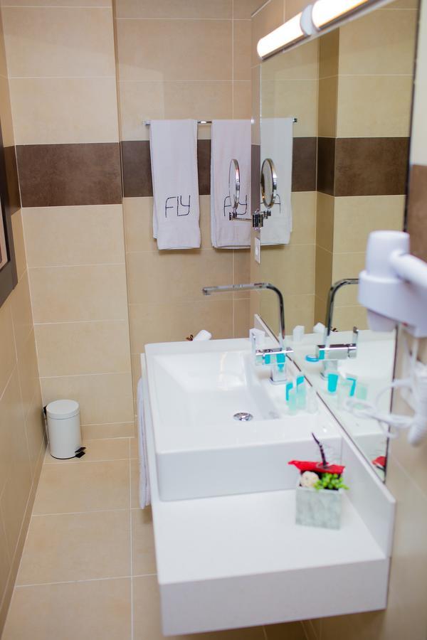 Fly Hotel Libreville Kültér fotó
