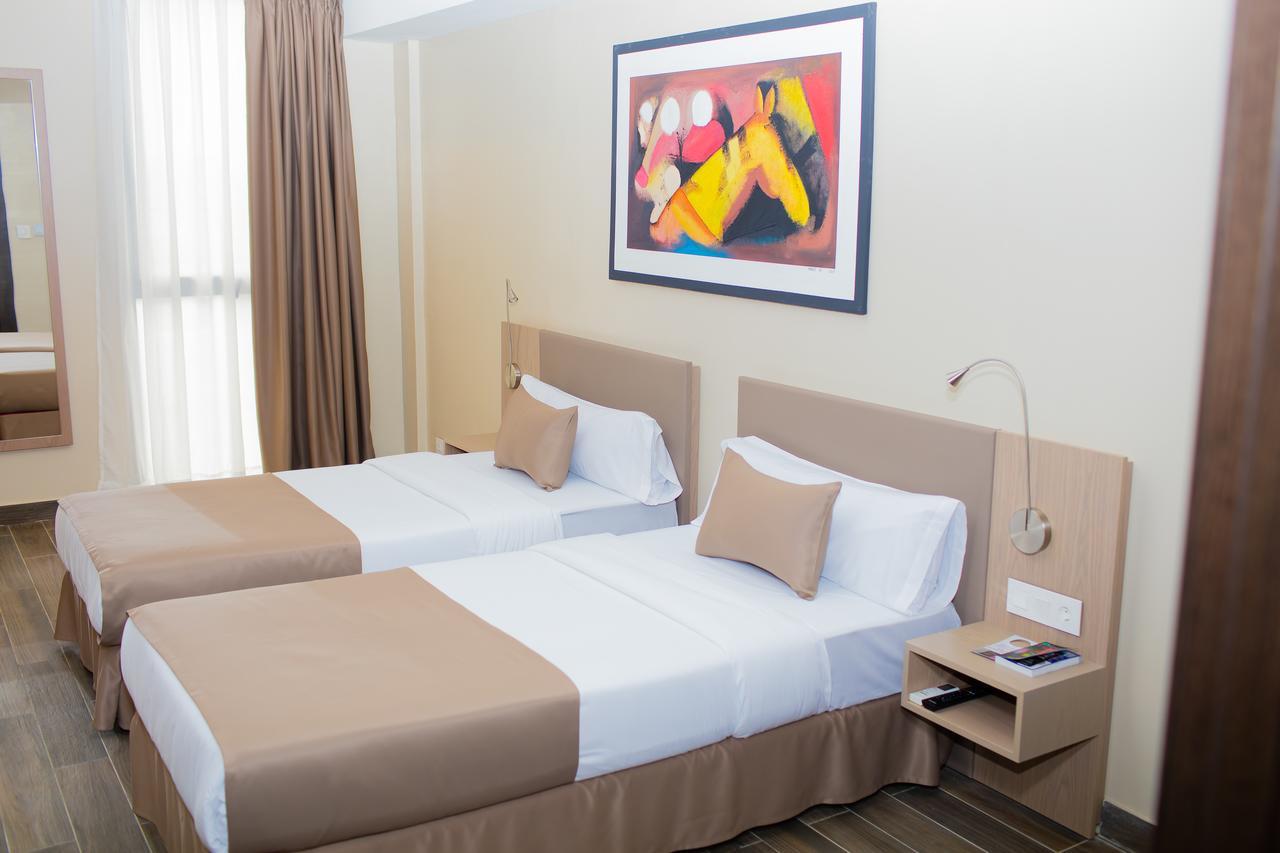 Fly Hotel Libreville Kültér fotó