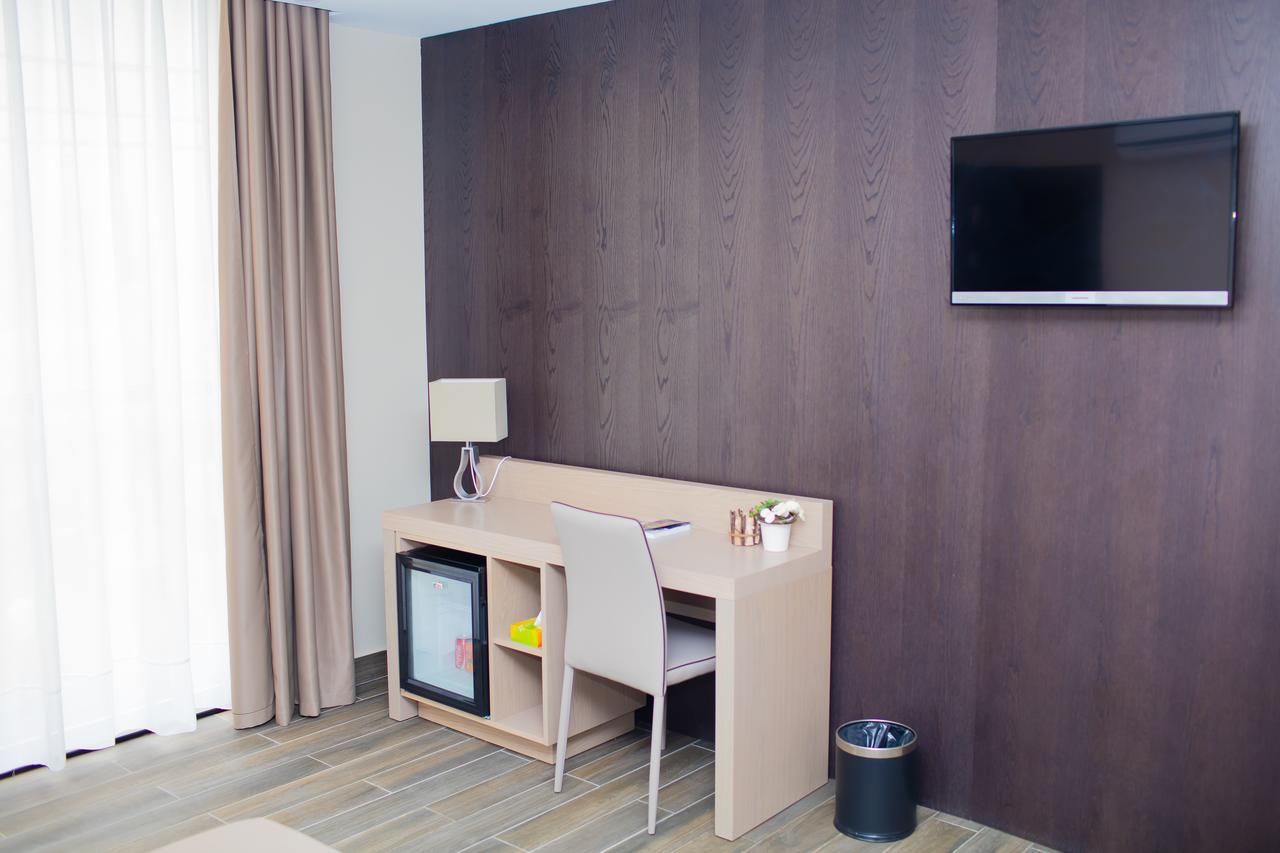 Fly Hotel Libreville Kültér fotó