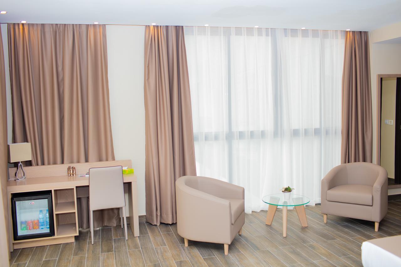 Fly Hotel Libreville Kültér fotó