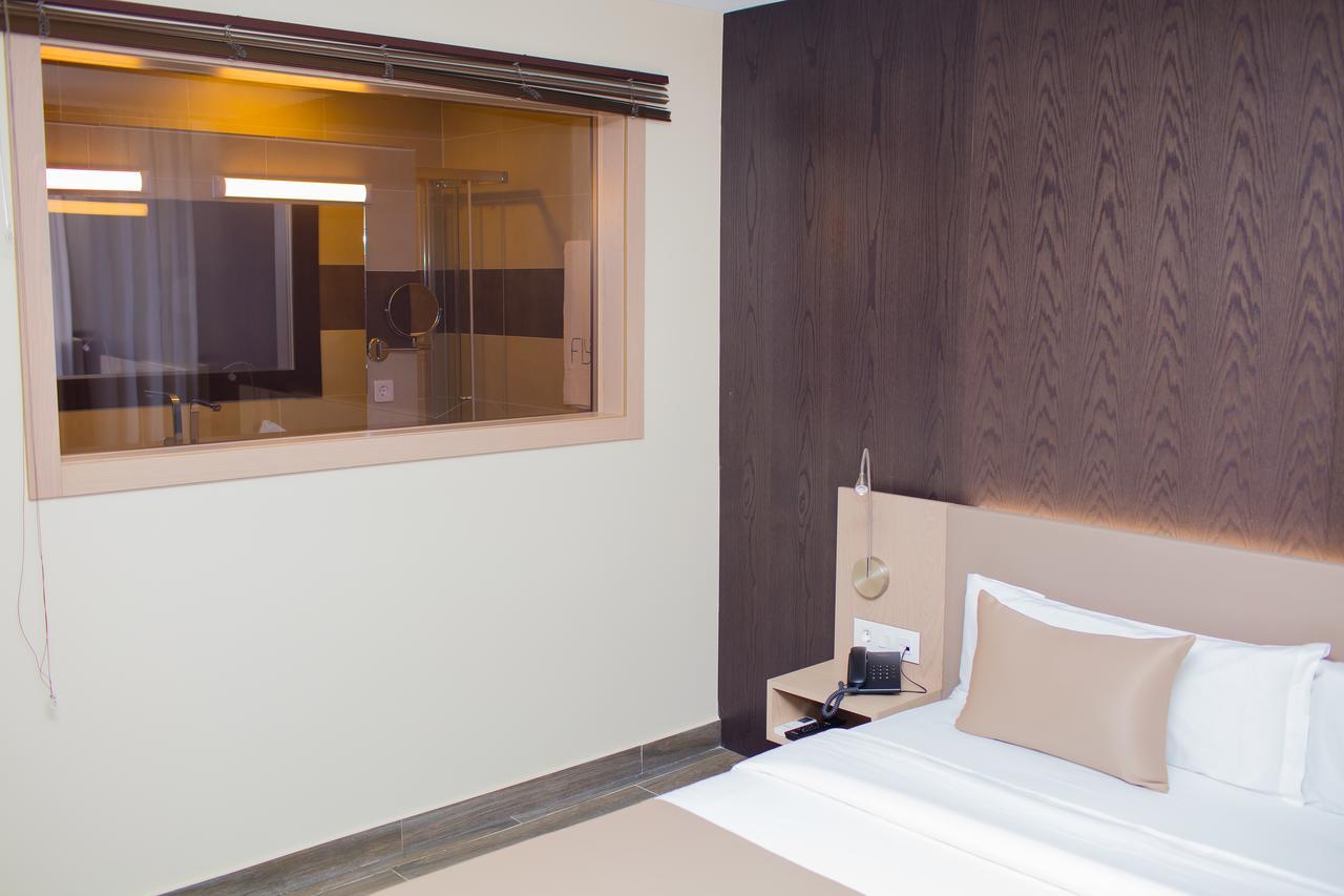 Fly Hotel Libreville Kültér fotó